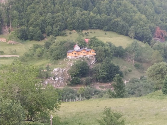 Bujtina Tradicionale Tom Dragu Lepushe Bjeshket e Kelmendit Shkoder Nga Agro Turizmi Albania